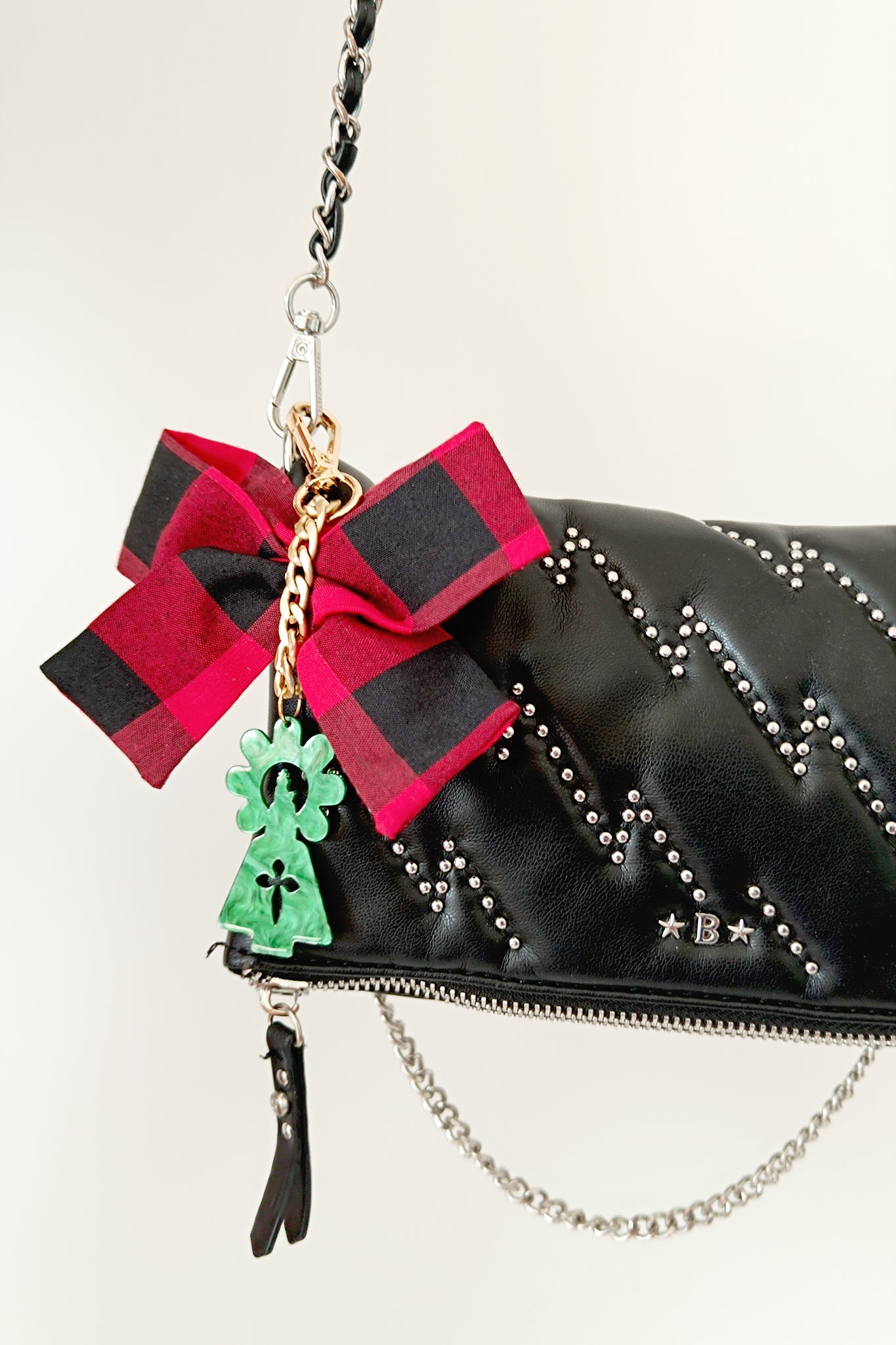 Colgante Charms CACHIRULO Virgen del Pilar azul