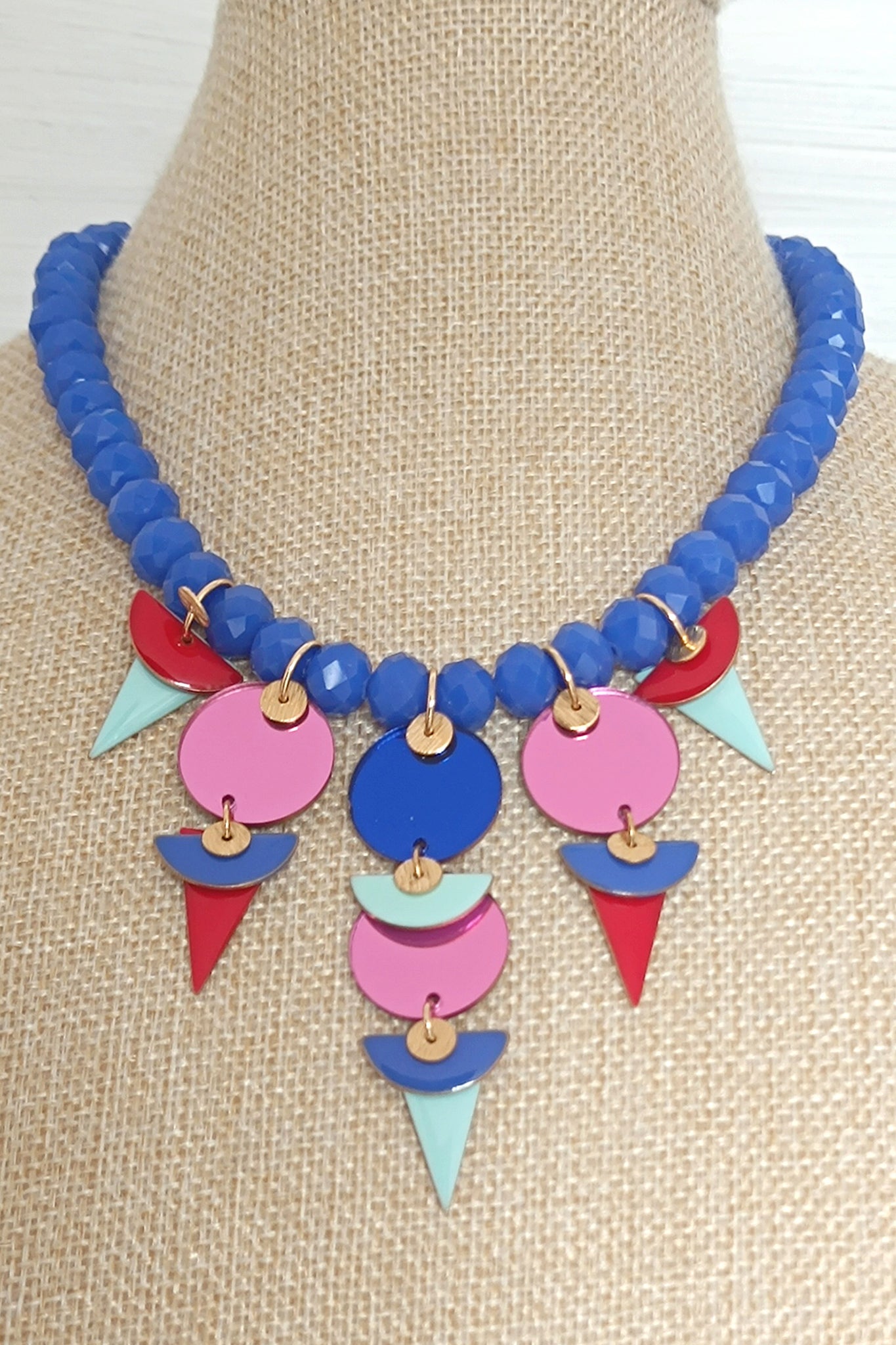 Collar GEOMETRÍA azul, rojo y rosa