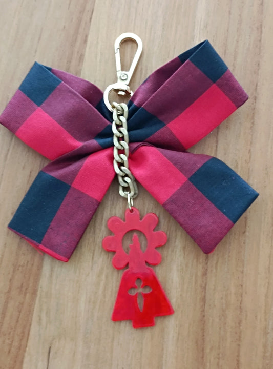 Colgante Charms CACHIRULO Virgen del Pilar rojo