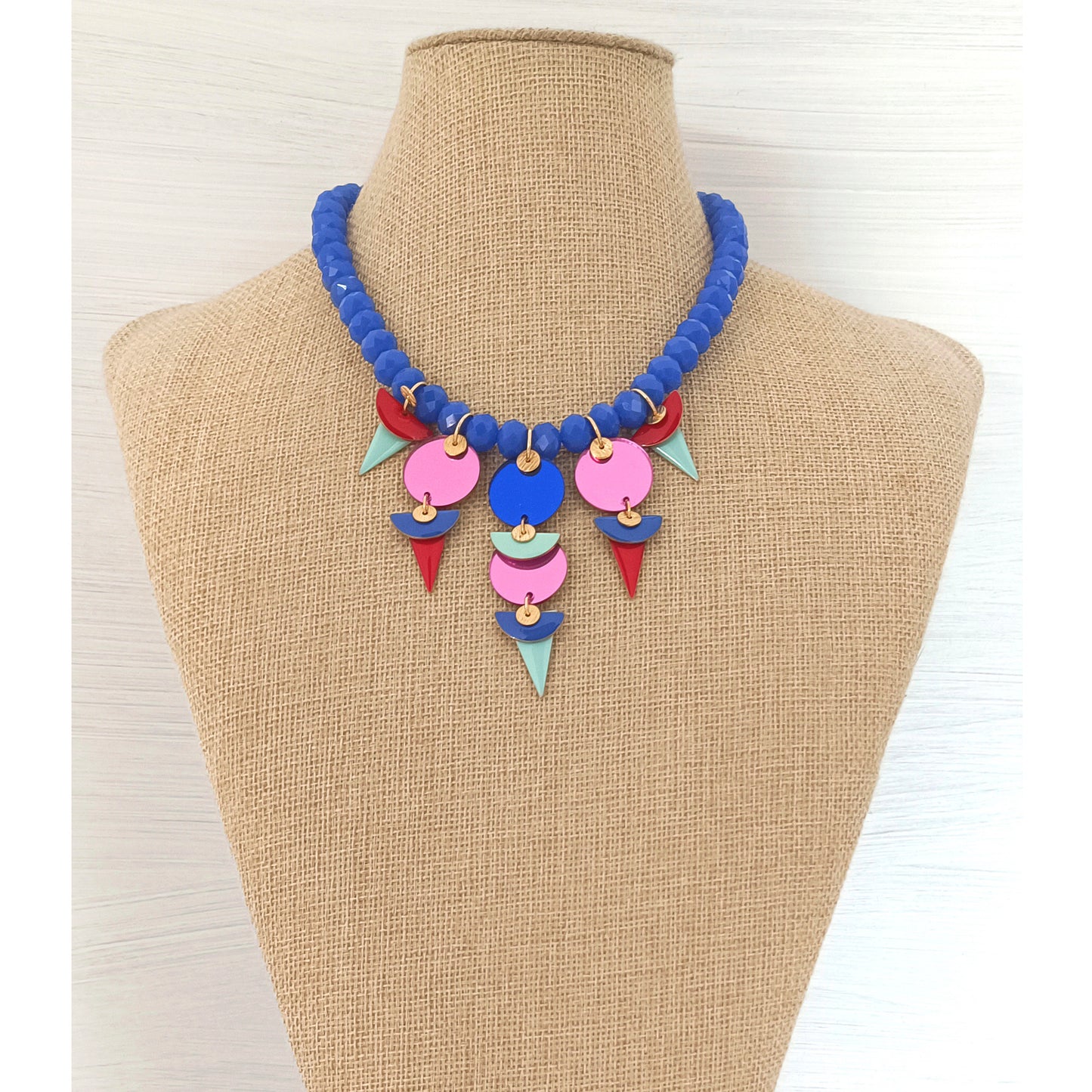 Collar GEOMETRÍA azul, rojo y rosa