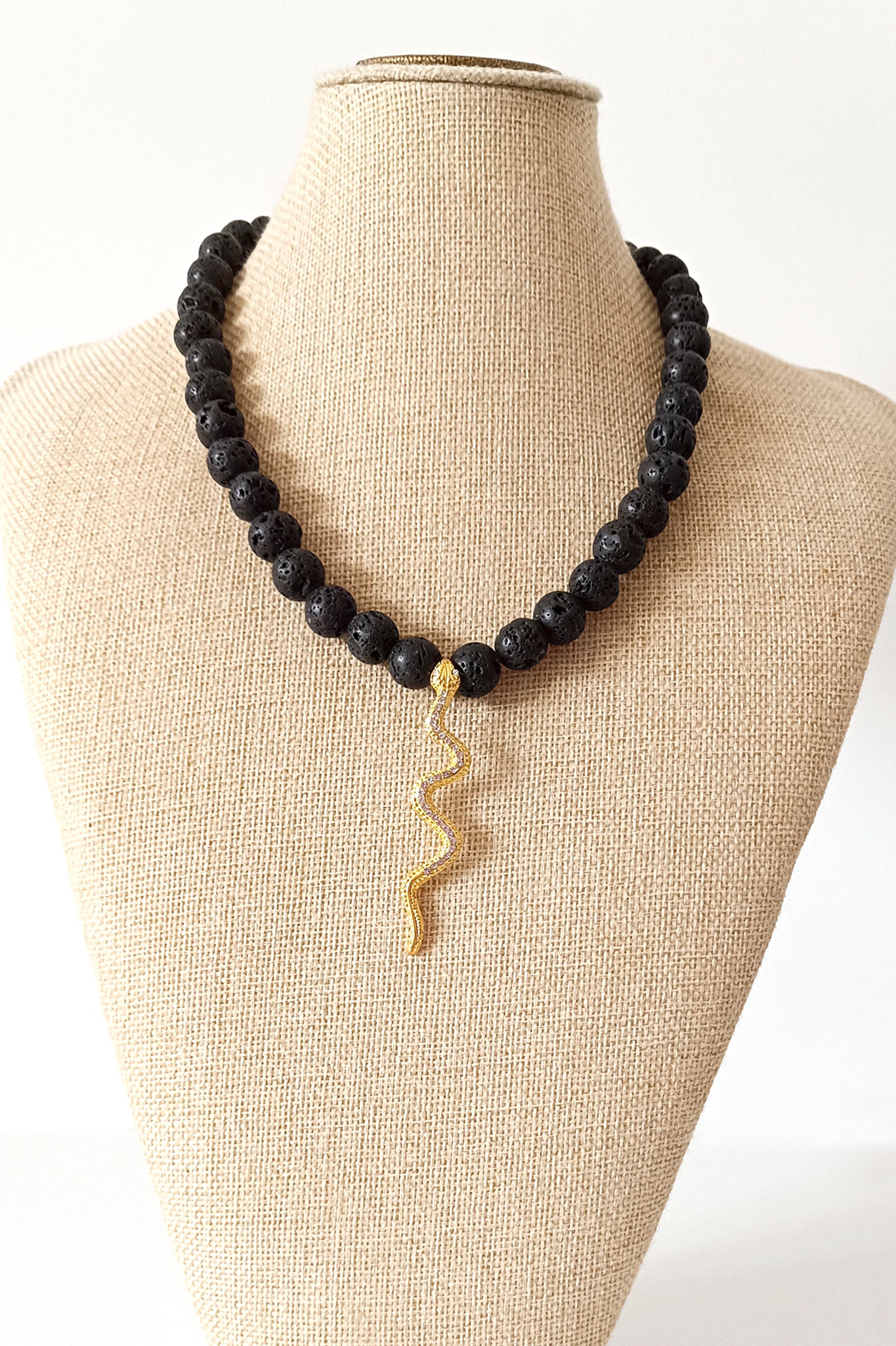 Collar MAGNA negro