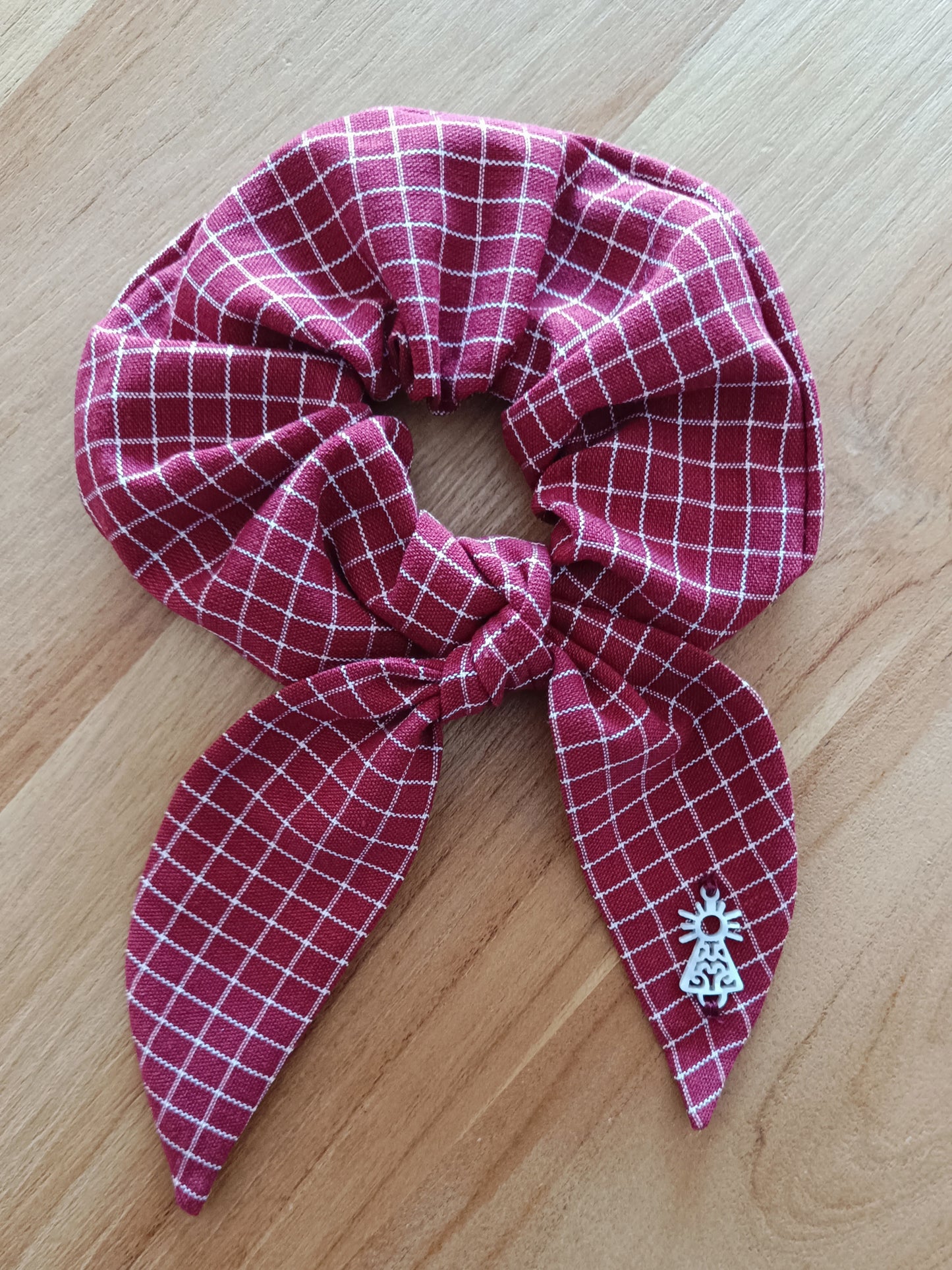 Coletero cuadros granate cuadros  con virgen del Pilar